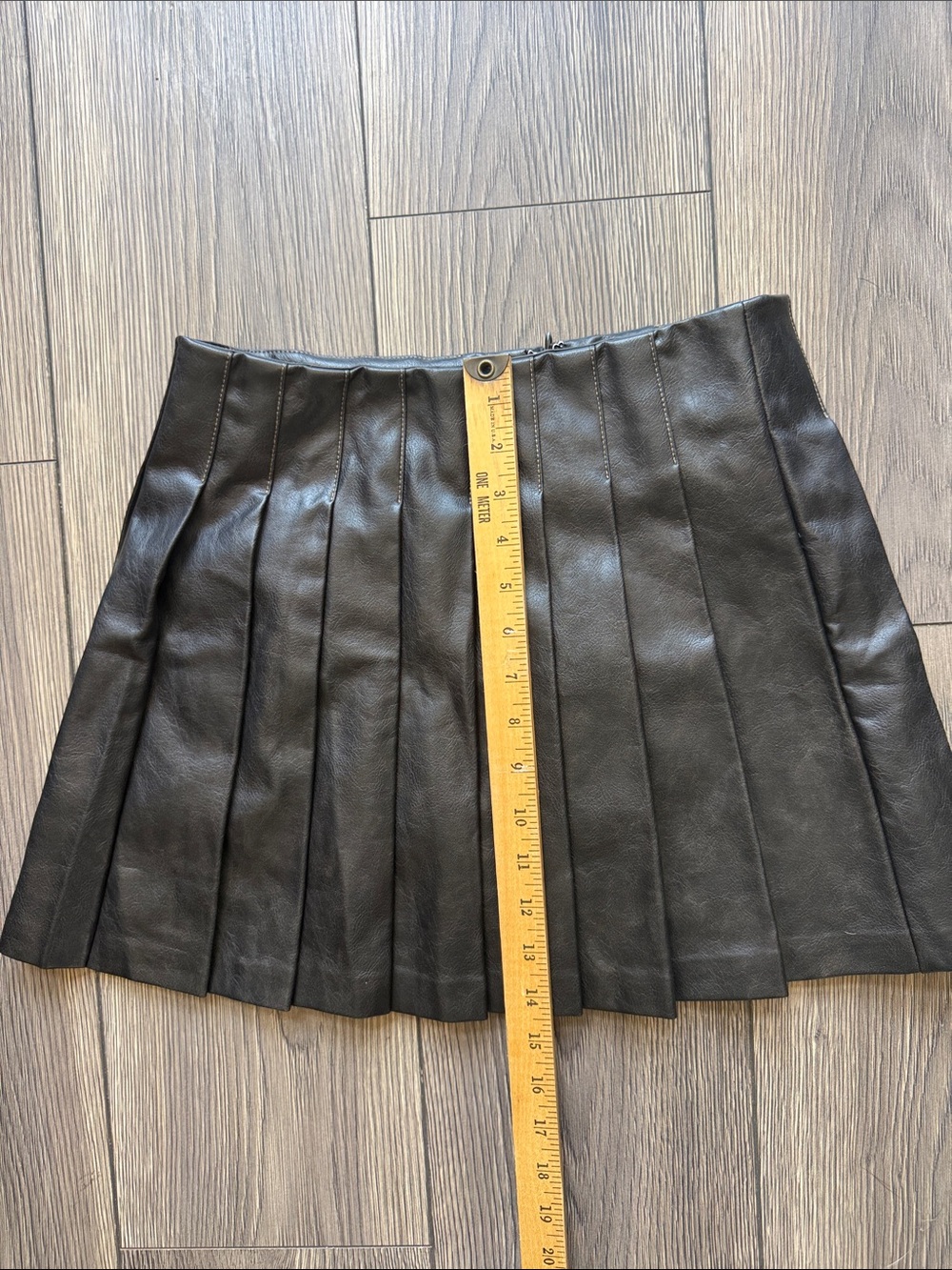 VICI Black vegan Leather Pleated Mini Skirt Women’s Size Small Y2K Preppy Goth - Picture 4 of 8